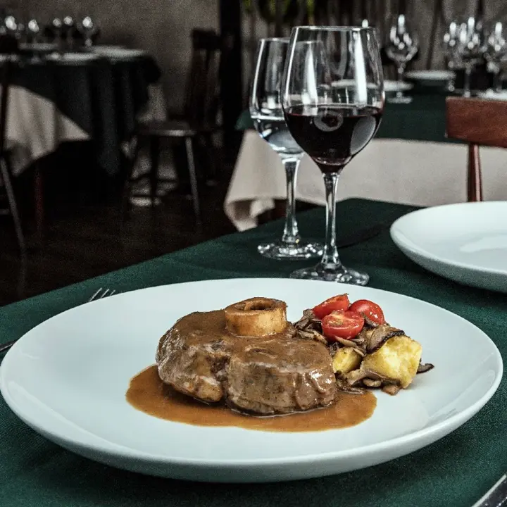 Ossobuco Di Manzo Con Polenta Ai Funghi Trifolati